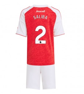 Arsenal William Saliba #2 Jalkapallovaatteet Lasten Kotipeliasu 2025-26 Lyhythihainen (+ Lyhyet housut)